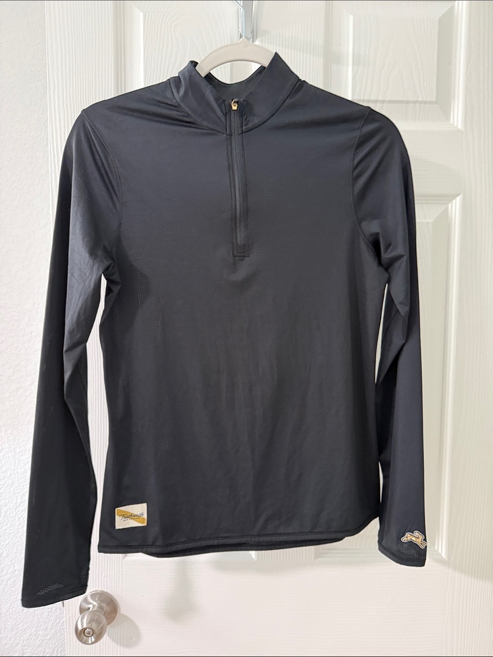 Tracksmith  Black Long-Sleeve Quarter-Zip Pullover